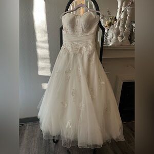 Sincerity Bridal Ivory Lace-Appliqué Tulle Formal Dress